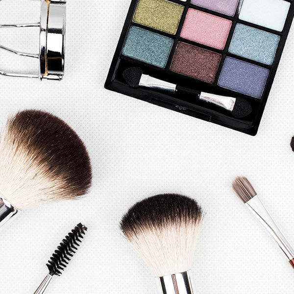 Juan Molina Estudio Creativo - makeup600x600.jpg
